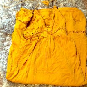 MUSTARD YELLOW MAXI DRESS SIZE M